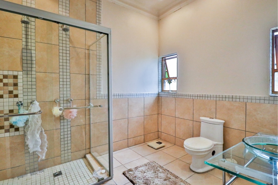5 Bedroom Property for Sale in Birdwood Estate North West